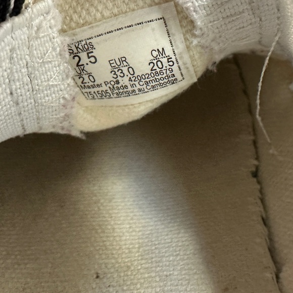 Vans - Picture 5 of 5